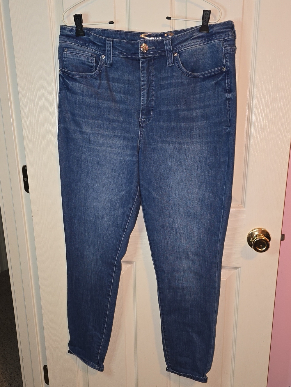 Seven7 Women's Skinny Jeans in Medium Blue Wash